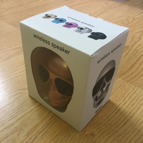 Skull Speaker Bluetooth USD TF Card Enhanced Bass Portable Wireless Speaker Gold - Picture 9 of 13